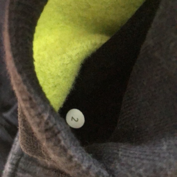 Rare black w/ bright green fleece lululemon scuba full zip hoodie size 2 GUC. - Picture 3 of 3